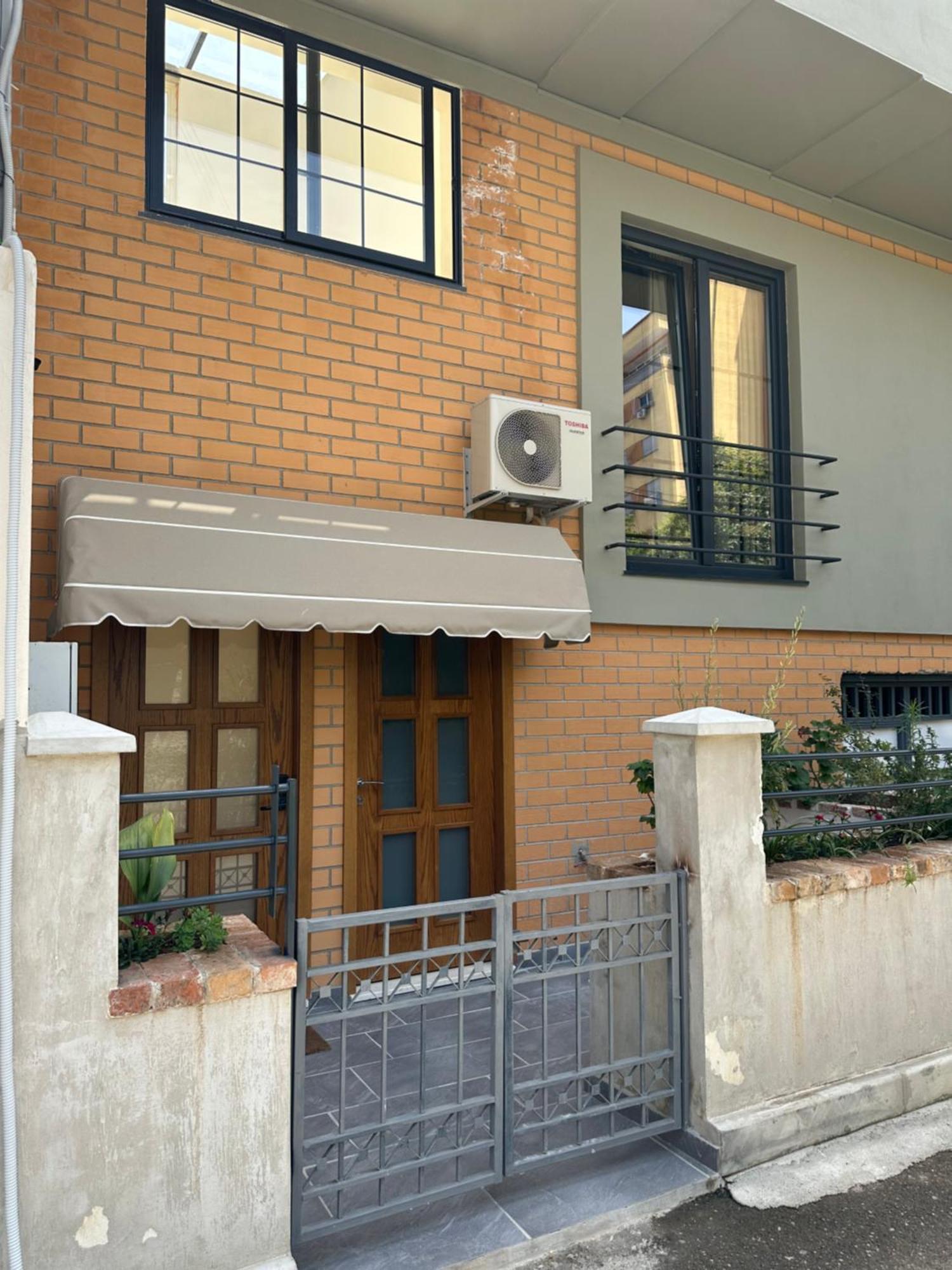 Central Comfort Suites Tirana Exterior photo